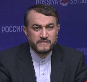 الصحافة الايرانية تنتقد (تهور) وزير الخارجية الجديد في بغداد: خرق البروتكول وضيع الفرصة علينا!