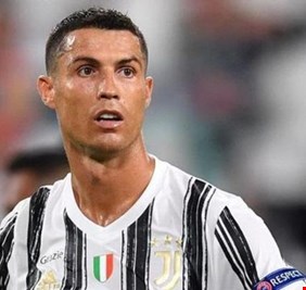 رونالدو تحت قصف أساطير يوفنتوس.. فما السبب؟