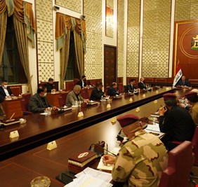 في اجتماعه مع القيادات الأمنية.. الكاظمي يظهر غضبه مما حصل في كركوك، ويوجه بعملية  استباقية لمعاقبة القتلة