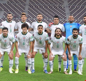 الجمهور العراقي يصف الفريق الذي خسر امام ايران بـ (.....) !