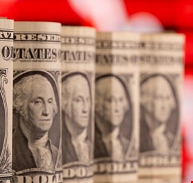 عالميا.. الدولار عند أعلى مستوى في أسبوع