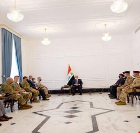 الكاظمي يشرف على تبديل قيادة قوات التحالف الدولي تمهيداً للأنسحاب المرتقب نهاية العام الجاري