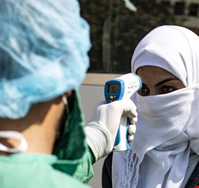 أنباء مفرحة تعلنها وزارة الصحة بشأن الجائحة: قرار مجلس الوزراء الملزم أتى ثماره في العراق ..