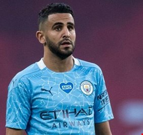 للمرة الثانية.. رياض محرز ممنوع من القيادة في إنجلترا