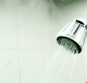 كيفية استحمامك قد تتسبب في ضرر بصحة الدماغ والقلب