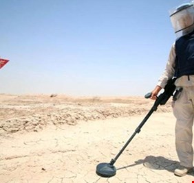 أي كارثة تهدد حياة العراقيين .. صحيفة بريطانية تكشف عن 50 مليون لغم مدفون في الاراضي العراقية !