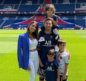 ميسي ينوي شراء 