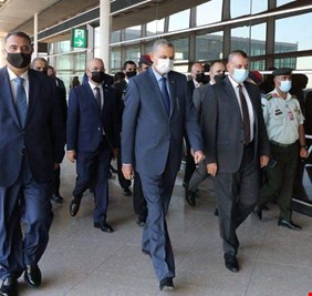 الغانمي و أبو رغيف يصلان الأردن لبحث 