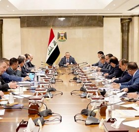 الكاظمي يأمر (مبدئياً)  بسحب المدارس من المحافظات التي لم تهيّئ أراضي البناء لتشييدها