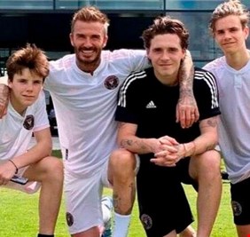 نجل بيكهام على خطى والده