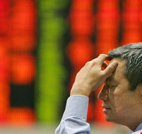 قنبلة موقوتة بـ300 مليار دولار تهدد أسواق المال العالمية