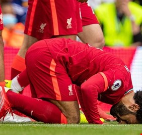 صلاح يثير قلق جماهير ليفربول بنشره صورة خطأ