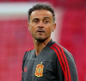 إنريكي يستبعد لاعبي ريال مدريد من تشكيلة إسبانيا ويضم مراهقا من برشلونة