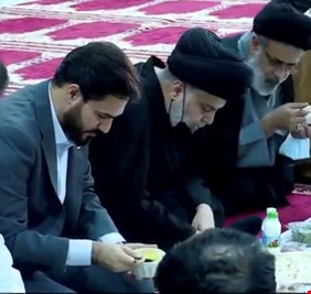 بالفيديو : تمر وخبز وحساء.. السيد الصدر يشارك مرشحي الكتلة الصدرية وجبة غداء