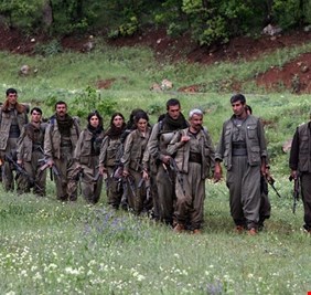 سنجار (ممنوعة) على انصار البرزاني.. البي كا كا تمنع الحزب الديمقراطي الكردستاني من اقامة مؤتمر انتخابي في الموصل