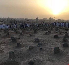 بالفيديو .. لأول مرة في تاريخ  السعودية.. عزاء أربعينية الحسين في المدينة المنورة بين البقيع ومسجد الرسول.. هوسات جريئة رددها المعزٌون