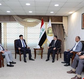 الأعرجي والسفير السوري يؤكدان أهمية ضبط الحدود المشتركة بين البلدين