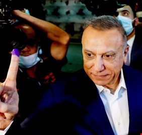 عقب تصويته المبكر.. الكاظمي: توكلوا ايها العراقيون ولا تترددوا