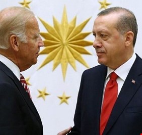 بلومبيرغ : أردوغان يسعى للحصول على صفقة أسلحة خلال لقائه بايدن