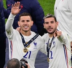 الحكم على الدولي الفرنسي هيرنانديز بالحبس 6 أشهر.. وأمامه 10 أيام لدخول السجن طواعية