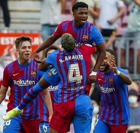 رسميا.. برشلونة يحصن فاتي بعقد طويل الأمد