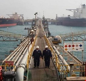 العراق يسعى لتطوير الموانئ النفطية من خلال خطة عمل محكمة