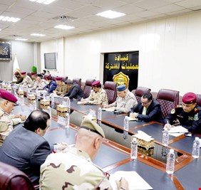 الكاظمي للقادة الأمنين: لاتسمحوا لهولاء بالتواجد في مؤسساتكم العسكرية