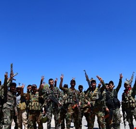 سانا: الجيش السوري يمنع رتلا عسكريا أمريكيا من دخول قرية بريف الحسكة