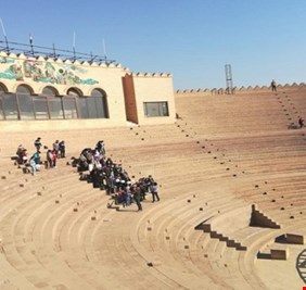 حسم الأمر.. قرار نهائي بشأن فقرة الغناء في مهرجان بابل