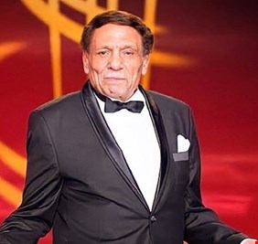 هل تنبأ عادل إمام بكورونا منذ 45 عاماً في مسرحيته؟