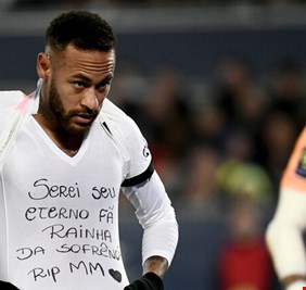 رسالة مؤثرة على قميص نيمار.. ما القصة؟!