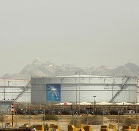 النفط يصعد بعد رفع 