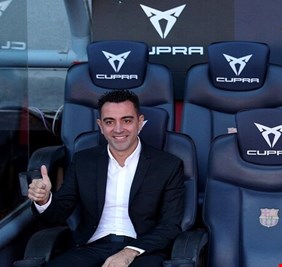 تشافي يستقر على التعاقد مع نجم ليفربول لتدعيم صفوف برشلونة