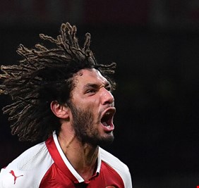 بعد أنباء رحيله عن أرسنال.. المصري النني يخرج عن صمته