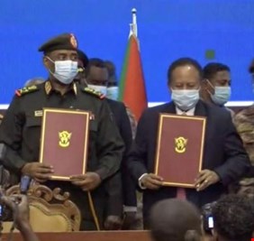 السودان.. حمدوك يعود لرئاسة الحكومة بموجب اتفاق سياسي مع البرهان