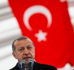 ردا على خريطة أهديت لأردوغان تشمل أجزاء من روسيا.. الكرملين يذكر بالموقع الحقيقي لقلب العالم التركي