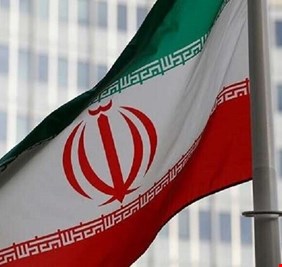 قائد بحري إيراني: يمكننا اليوم القيام بأي مهمة بحرية في المياه البعيدة
