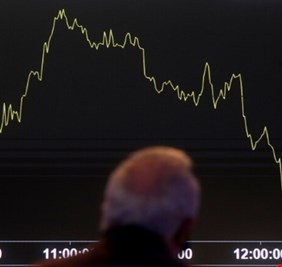 تراجعات حادة في الأسواق الخليجية وسط مخاوف من متحور كورونا الجديد 