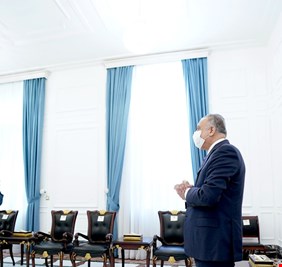 بوتين يدعو الكاظمي لزيارة موسكو، وروسيا تطلب التعاون العسكري والأمني مع العراق