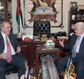 علاوي يلتقي الرئيس الفلسطيني في الأردن
