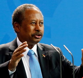حمدوك يستبدل القائمين بأعمال حكام ولايات السودان الذين عينهم البرهان بعد الانقلاب