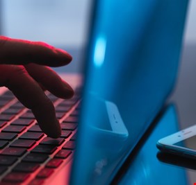 الاتصالات تكشف عن تحرك لإغلاق نوعين من الصفحات والمواقع الإلكترونية