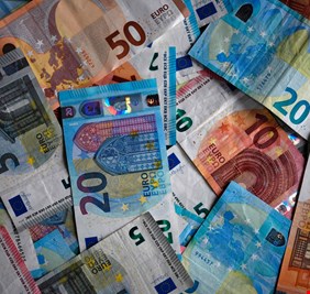 20 عاما على ظهور اليورو.. 