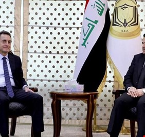 الأعرجي والسفير الفرنسي يبحثان العلاقات الثنائية، والأوضاع في المنطقة، ويشيدان بالمباحثات السعودية الايرانية