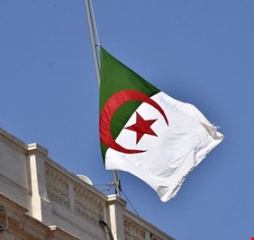 الجزائر تعلن عودة سفيرها إلى فرنسا