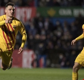 برشلونة يقلب الطاولة على ليناريس