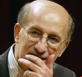 من هو سنان الشبيبي .. محافظ البنك المركزي العراقي الراحل