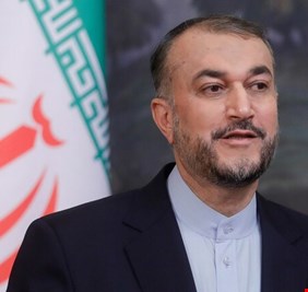 عبد اللهيان من مسقط: إيران تأمل بتعزيز العلاقات مع الدول الخليجية