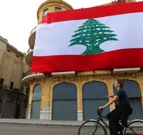 رئيس الوزراء اللبناني يرحب بعودة 