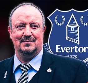 إيفرتون يقيل بينيتيز